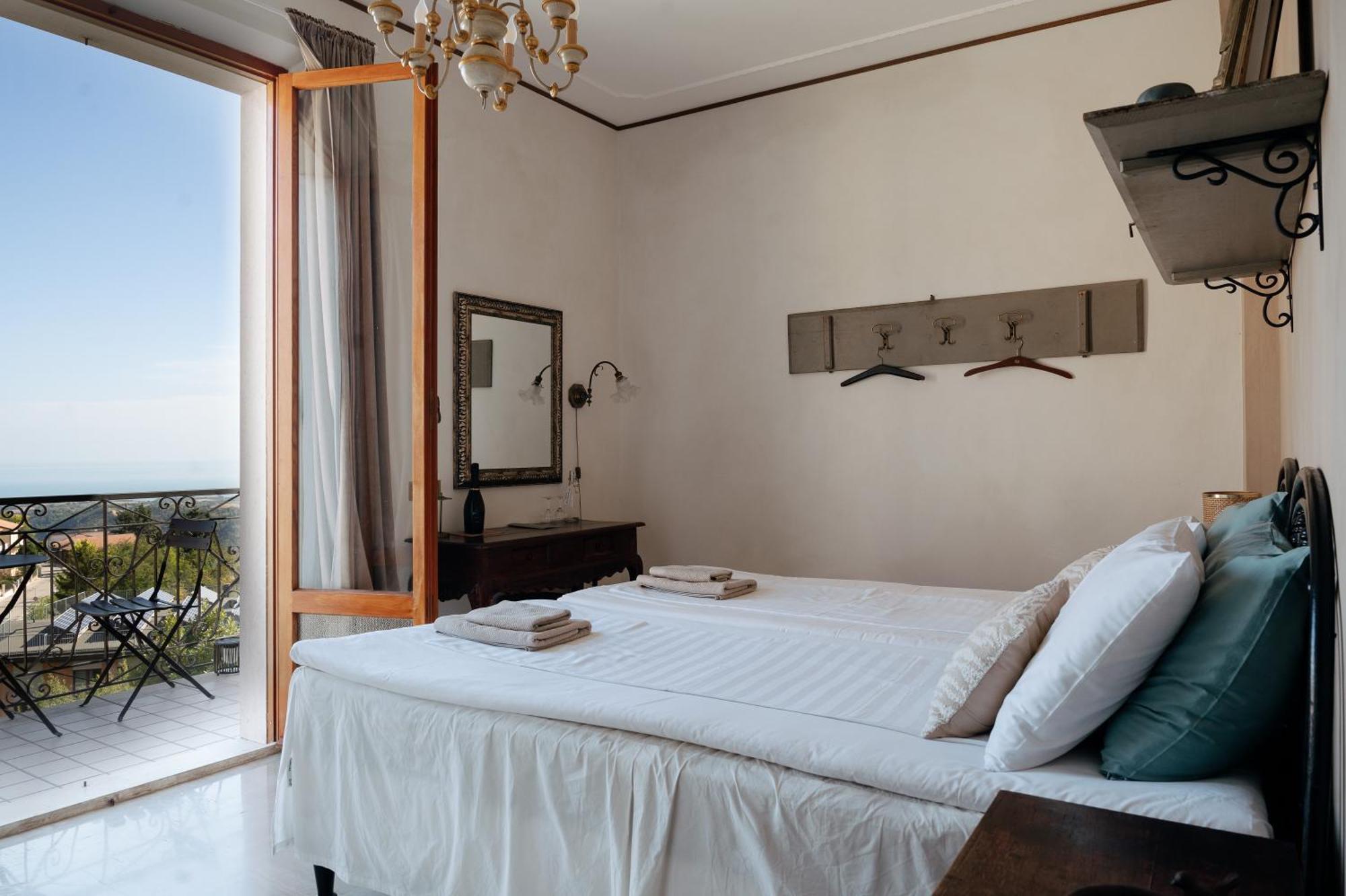 Casa Agello B&B Рипатрансоне Екстериор снимка